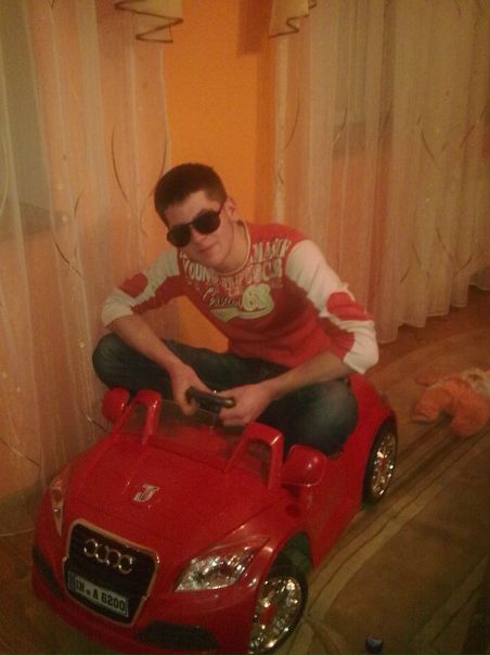 №30, Ваня Голомб, Мукачево №30, Ваня Голомб, Мукачево