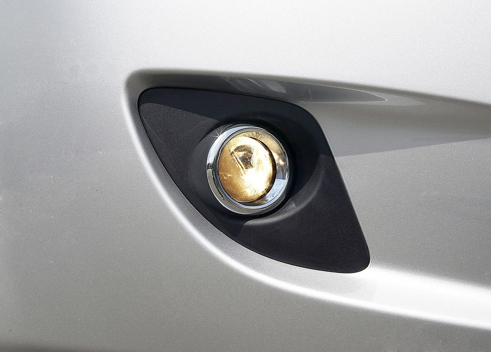 Как поменять лампочку противотуманок киа сид Как поменять лампочку противотуманок киа сид