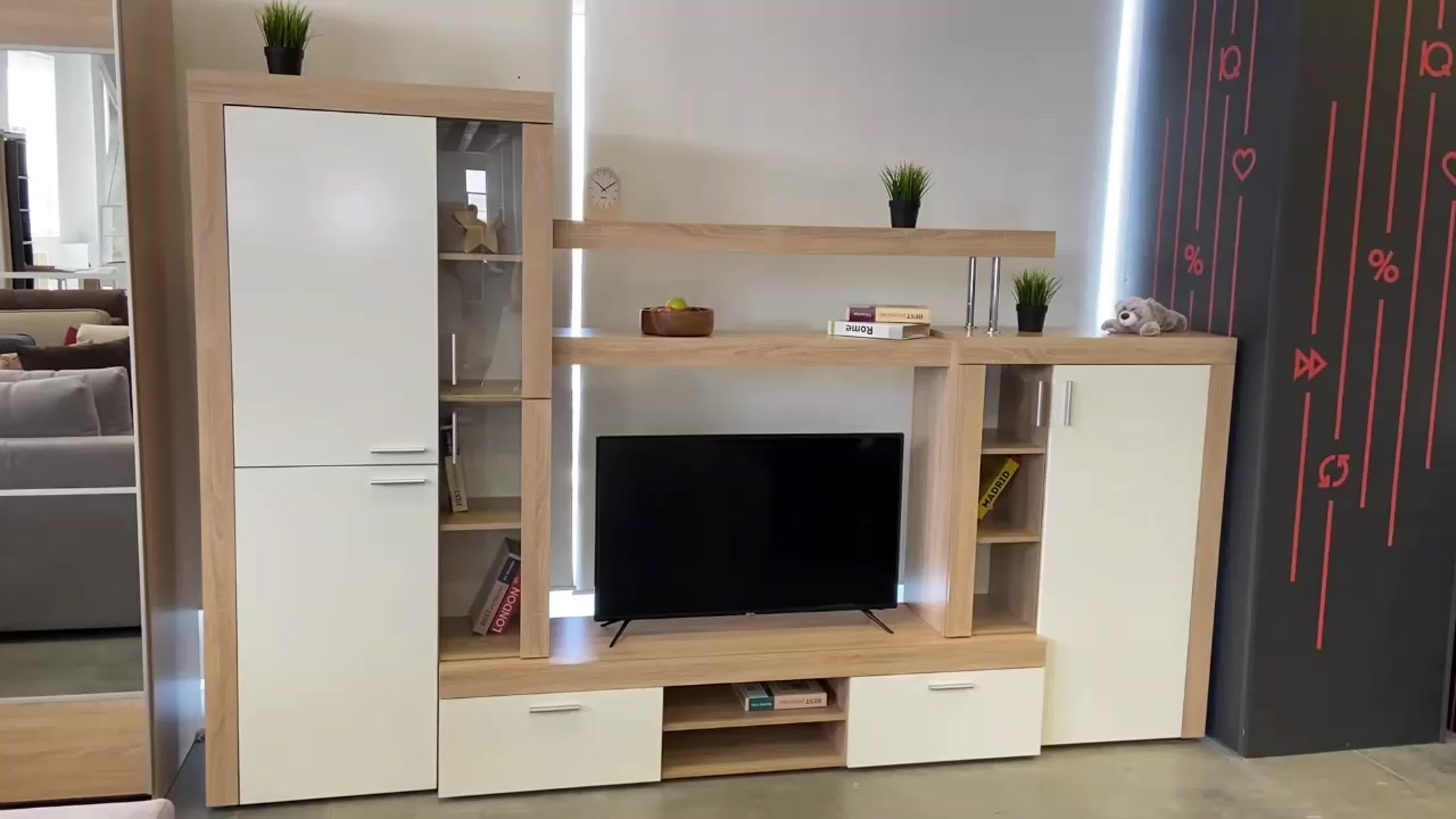 стенки в салоне много мебели