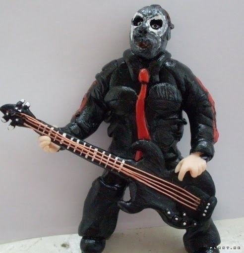 8 апреля 1972 года pодился Paul Gray - бас-гитаpист гpуппы Slipknot (R.I.P.)
