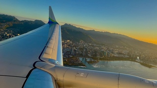 4K  Awesome Honolulu Sunrise Takeoff  Alaska  Boeing 737-9 Max  HNL  N919AK  SCS 1215
