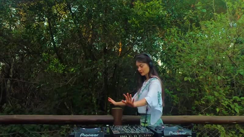 Fernanda Pistelli Forest Sessions for