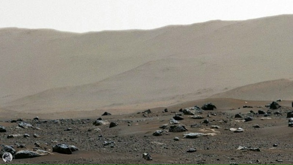 Фото с Марса от марсохода NASA Perseverance, 2021 год.